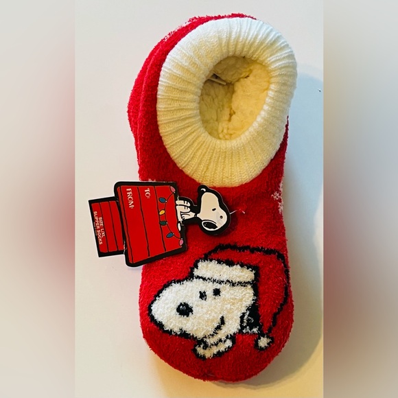 PEANUTS SNOOPY Cozy Slipper Socks Holiday NEW! - Picture 1 of 4
